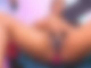 louisenails's Live Sex Cam Show