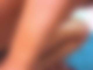 louisenails's Live Sex Cam Show