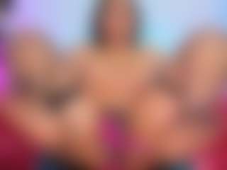 Live cam show with louisenails - Abs on livesuperchat.net