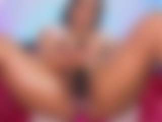 louisenails's Live Sex Cam Show