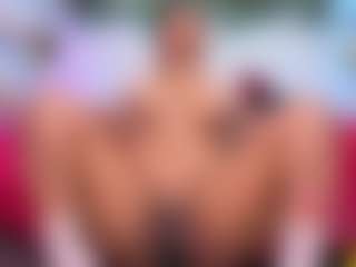 louisenails's Live Sex Cam Show