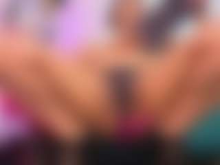 Live cam show with louisenails - Shaved Pussy Mature on Cam Slut