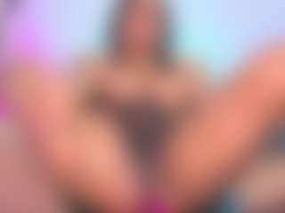 louisenails's Live Sex Cam Show
