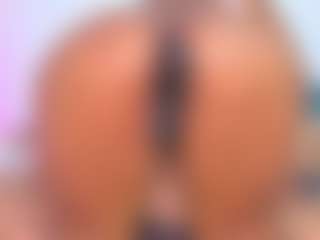 louisenails's Live Sex Cam Show
