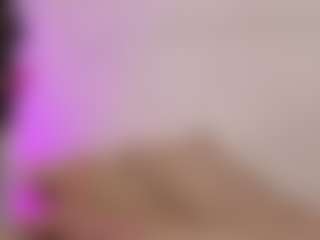 louisenails's Live Sex Cam Show