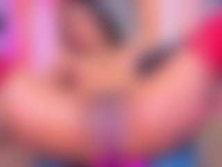 Live-Cam-Show mit louisenails - Public auf Camsoda