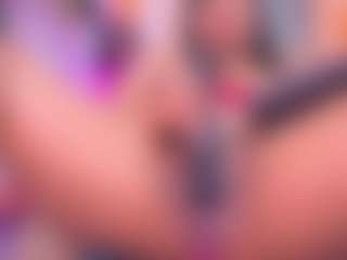 louisenails's Live Sex Cam Show