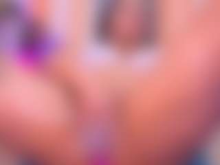 Live cam show with louisenails - Bedroom on slutload