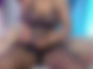 Live cam show with louisenails - Average on Camsoda Late Night