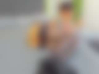 VeraWatts MILF webcam performer live streaming