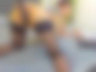 Live cam show with VeraWatts - MILF on Instabang