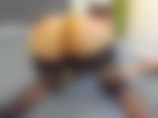 VeraWatts MILF webcam performer live streaming