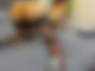 VeraWatts MILF webcam performer live streaming