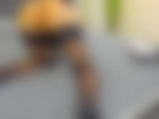 Live cam show with VeraWatts - Brown Hair on Mixed Magazine Live