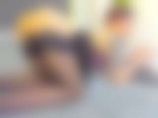 Live cam show with VeraWatts - Skinny MILF on Camversity