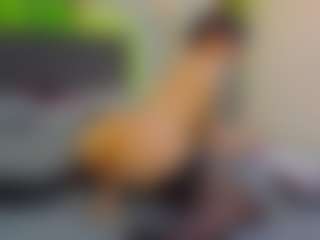 Live cam show with VeraWatts - Brown Hair MILF on TastyBlacksLive