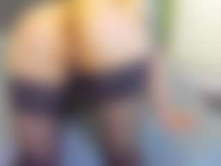 VeraWatts MILF webcam performer live streaming