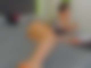 Live cam show with VeraWatts - Cute on TeamSkeetLive