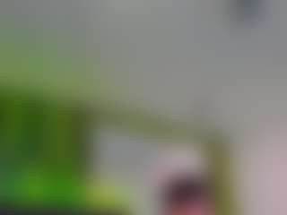 Live cam show with VeraWatts - Fingering MILF on livesuperchat.net