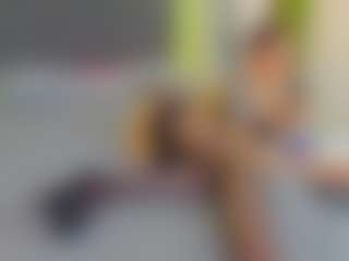 VeraWatts MILF webcam performer live streaming