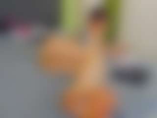 VeraWatts MILF webcam performer live streaming