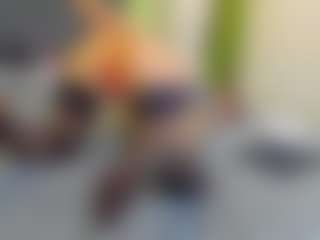 VeraWatts MILF webcam performer live streaming