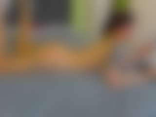 Live cam show with VeraWatts - Brown Hair MILF on Camsoda
