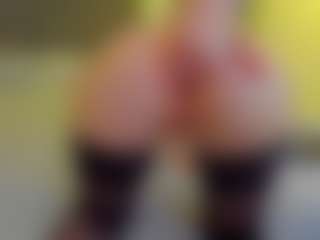 Live cam show with VeraWatts - Solo on madthumbs