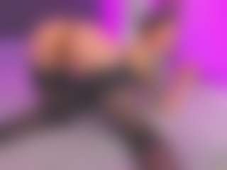 VeraWatts MILF webcam performer live streaming