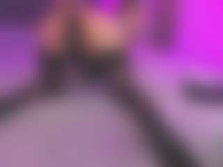 VeraWatts's Live Sex Cam Show