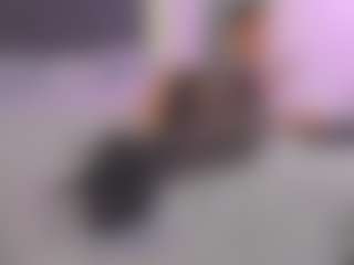 Live cam show with VeraWatts - Wet on Milfs Live