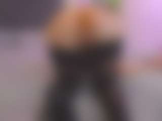Live cam show with VeraWatts - Strip MILF on Fling VIP Chat