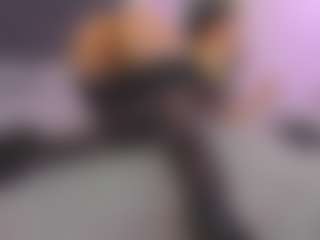 VeraWatts MILF webcam performer live streaming