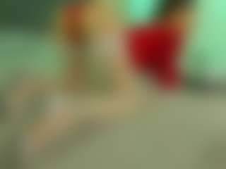 Live cam show with VeraWatts - Skinny on livesuperchat.net