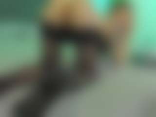 Live cam show with VeraWatts - Brown Hair MILF on Hubzter Live