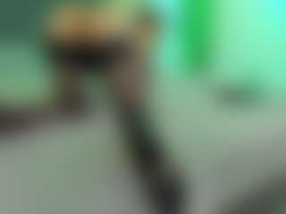 Live cam show with VeraWatts - Brown Hair on Dare Cams