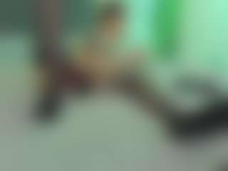 Live cam show with VeraWatts - Skinny MILF on Dolls Live