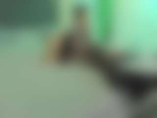 Live cam show with VeraWatts - Public on xDating