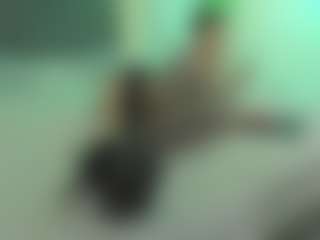Live cam show with VeraWatts - Spank MILF on xDating