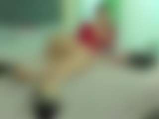 VeraWatts MILF webcam performer live streaming
