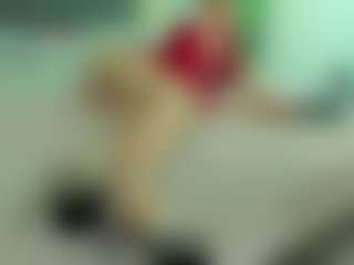 Live cam show with VeraWatts - Fingering MILF on WildCum