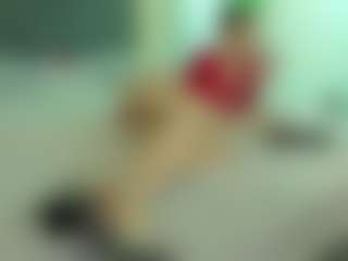 Live cam show with VeraWatts - Brown Hair MILF on WildCum