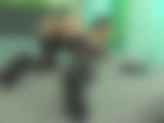 Live cam show with VeraWatts - Skinny on Camsoda