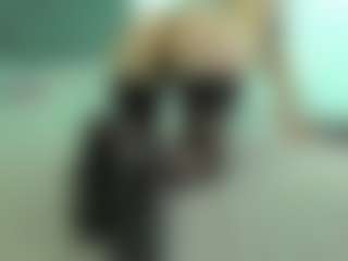 Live cam show with VeraWatts - Cute on Gym Cam Girls