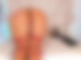 Live cam show with Daniela angelina - Black Hair on Camsoda