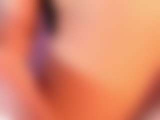 Live cam show with Daniela angelina - Black Hair on Camsoda