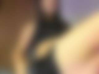 Lovelymia18's Live Sex Cam Show