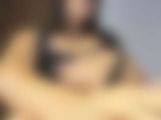 Live cam show with Lovelymia18 - Average on AdultVida.com