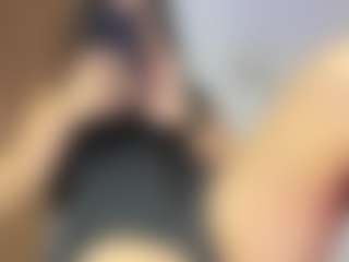 Lovelymia18's Live Sex Cam Show