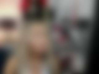 luxCrystal MILF webcam performer live streaming